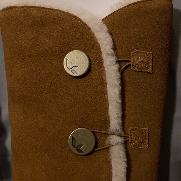 Koolaburra New boots with buttons - Picture 4 of 5